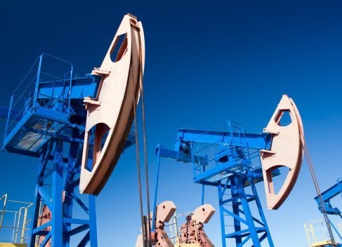 oil-extraction-oilwells-industry-economy-growth-Canada-EDIWeekly
