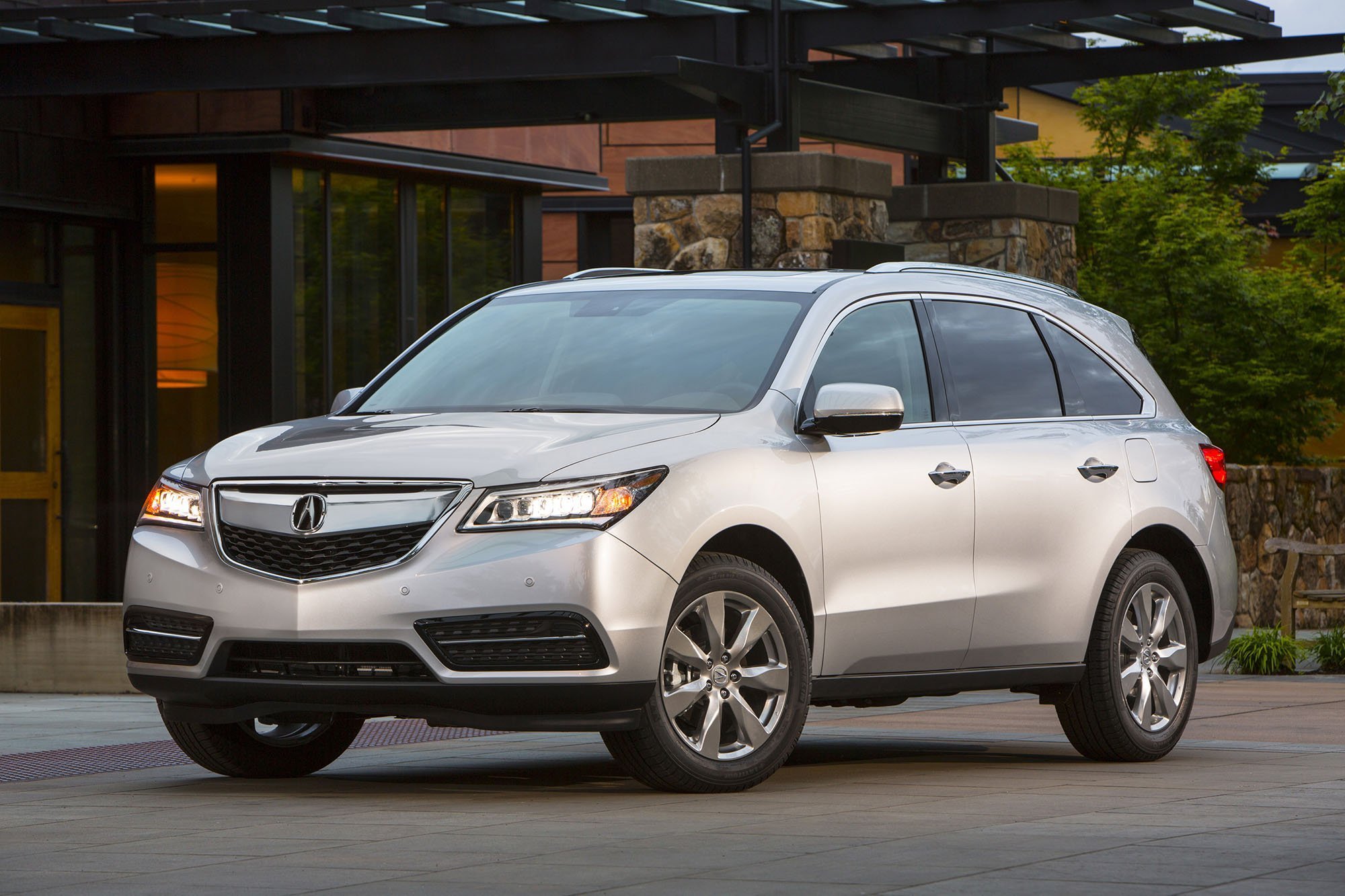 ACURA CANADA - Acura MDX chosen as 'Best New SUV over $60,000'