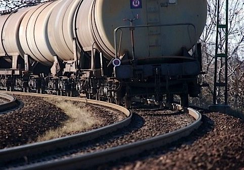 Alberta-oilsands-railway-tankers-Gulf-Coast-refineries-crude-Wall-Street-KeystoneXL-EDIWeekly Wagons