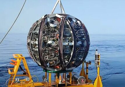 Buddha-Weekly-One of the KM3NeT detection units-Buddhism KM3Net detection unit about to be placed in the sea.