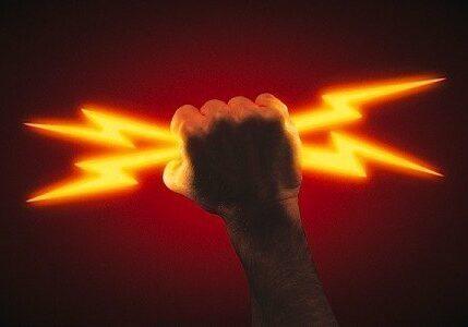 energy-storage-hydrostor-MaRS-renewable-electricity-power-EDIWeekly Hand holding lightning bolts