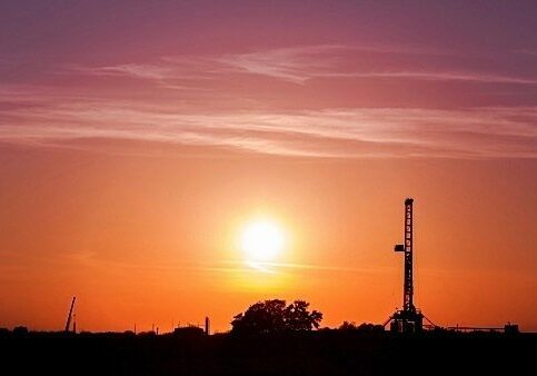 fracking-natural-gas-oil-drilling-hydraulic-LPG-Texas-GasFrac-EDIWeekly Texas Oil Drilling Platform at Sunset