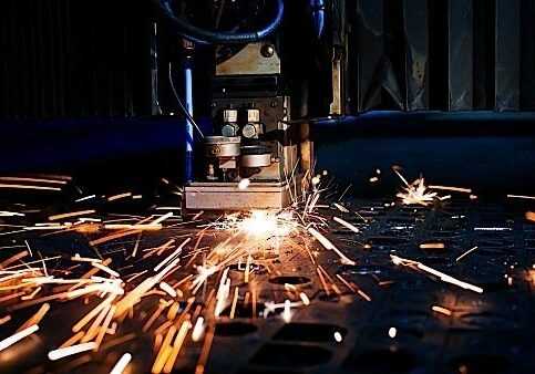 industry-manufacturing-equipment-economy-GDP-engineering-automotive-aircraft-aerospace-EDIWeekly Laser close-up